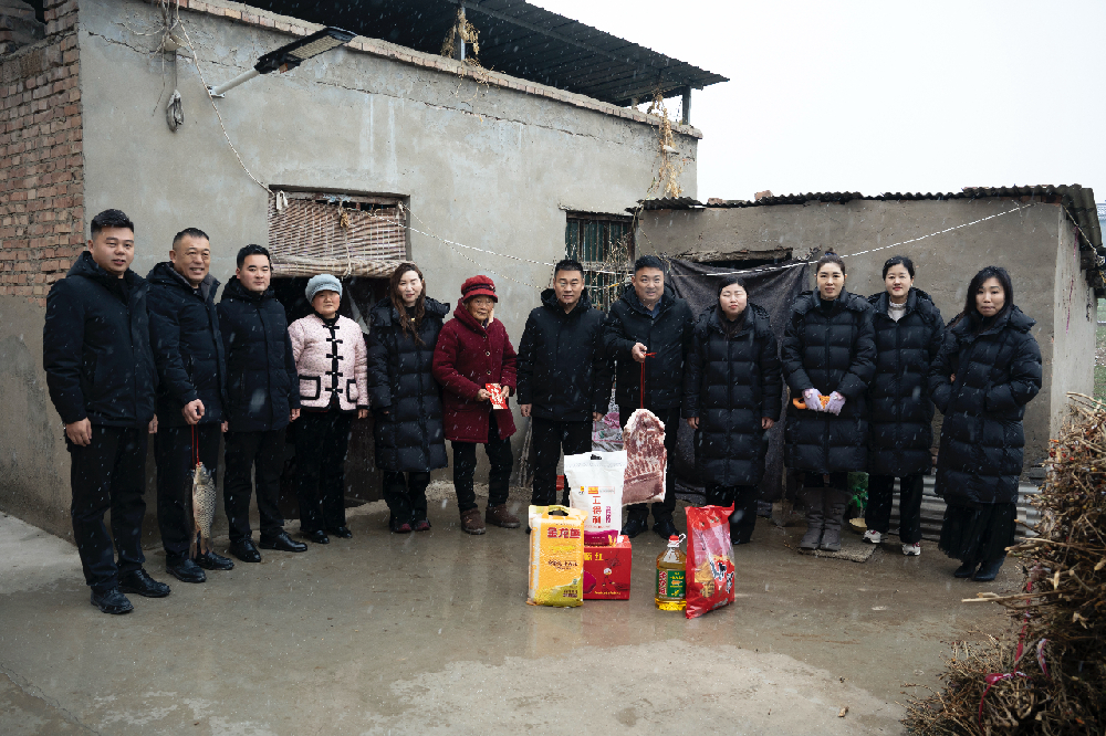 情暖家屬心，愛聚亞新力——亞新窯爐慰問團走訪慰問員工家屬